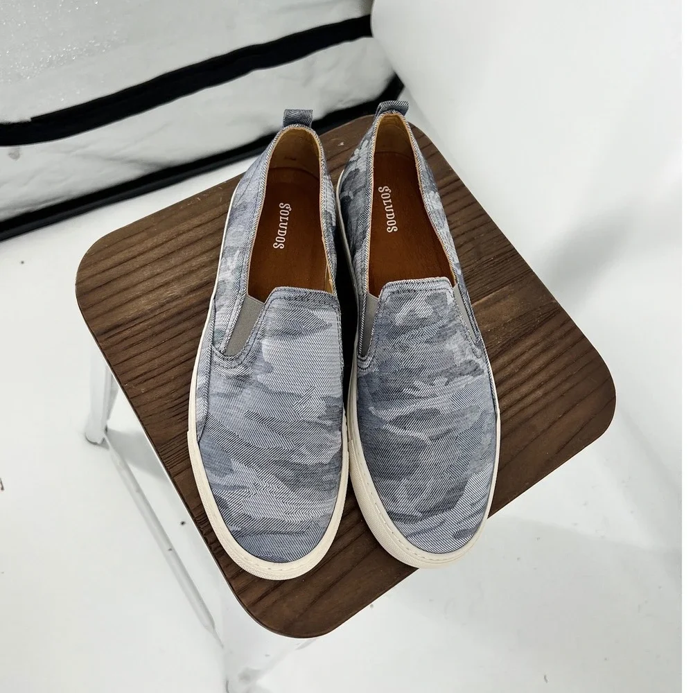 Soludos slip sneakers